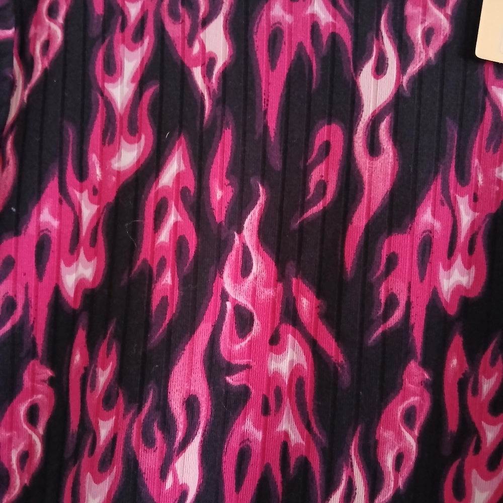 NWT Riley&James Hot Pink Flames Ribber Topped. - Picture 2 of 4